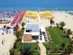 L\'Atlas Beach, tra i più belli stabilimenti balneari di Alba Adriatica, visto in tutta la sua bellezza!